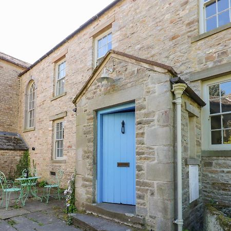 Flanders Hall West Burton Bagian luar foto