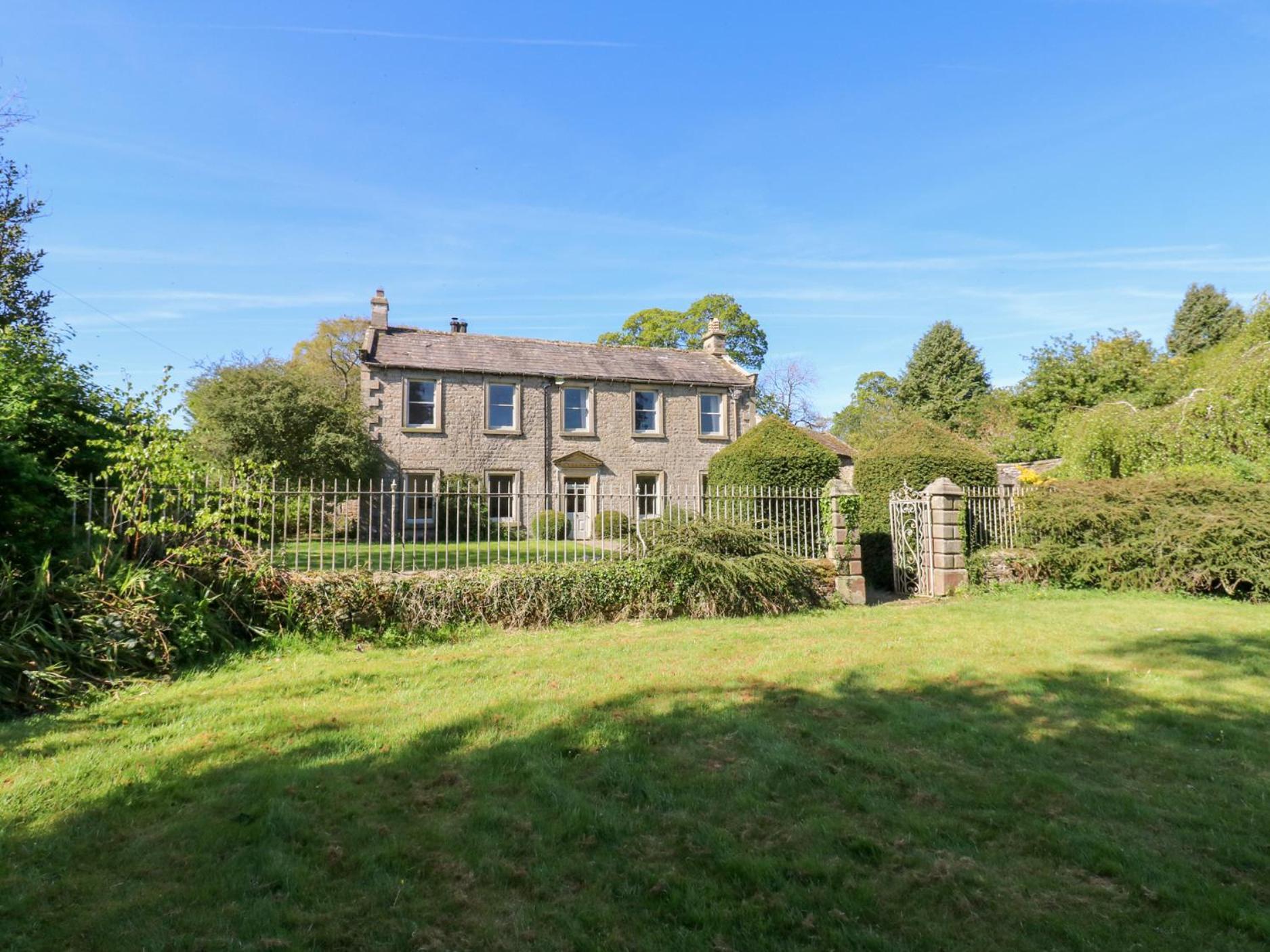 Flanders Hall West Burton Bagian luar foto